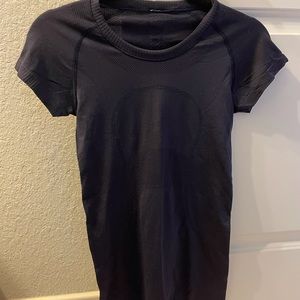 Lululemon top